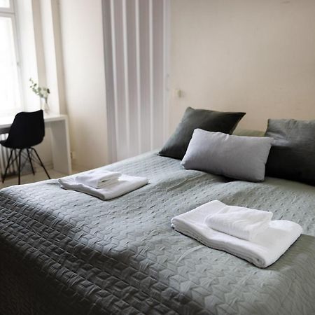2Ndhomes City Center 2Br Apartment With Balcony And Sauna By Kaisaniemi Park Helsinki Exterior foto