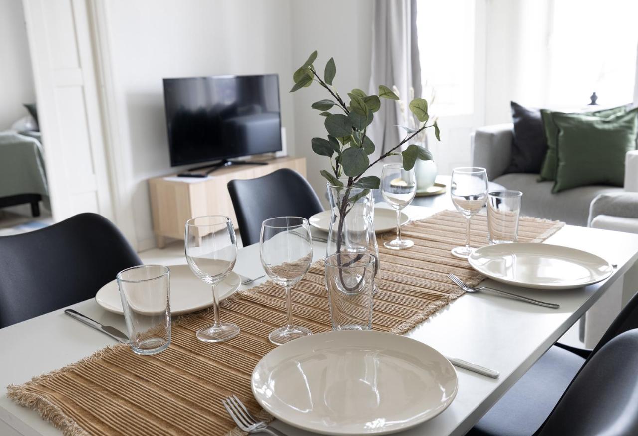 2Ndhomes City Center 2Br Apartment With Balcony And Sauna By Kaisaniemi Park Helsinki Exterior foto
